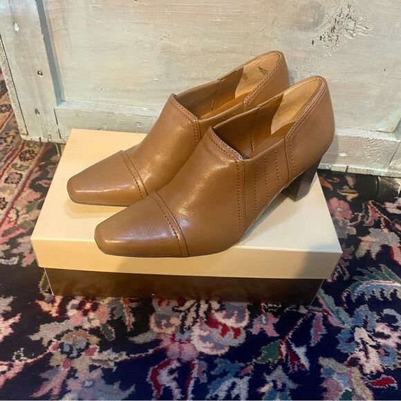 Beautiful ankle boots by Franco Sarto in size 7m - Picture 2 of 4